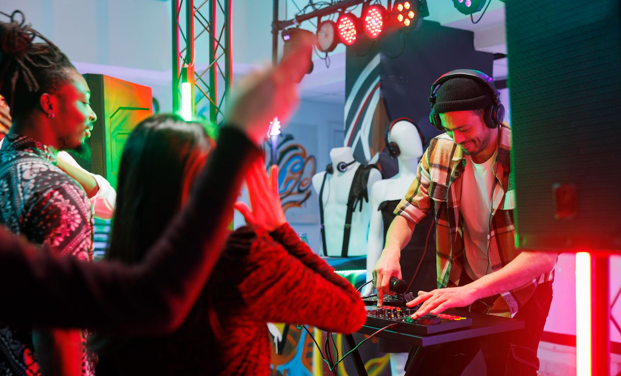 Entertainment & Programming